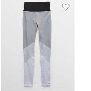 Aerie Play Ribbed Seamless highwaisted 7/8 legging